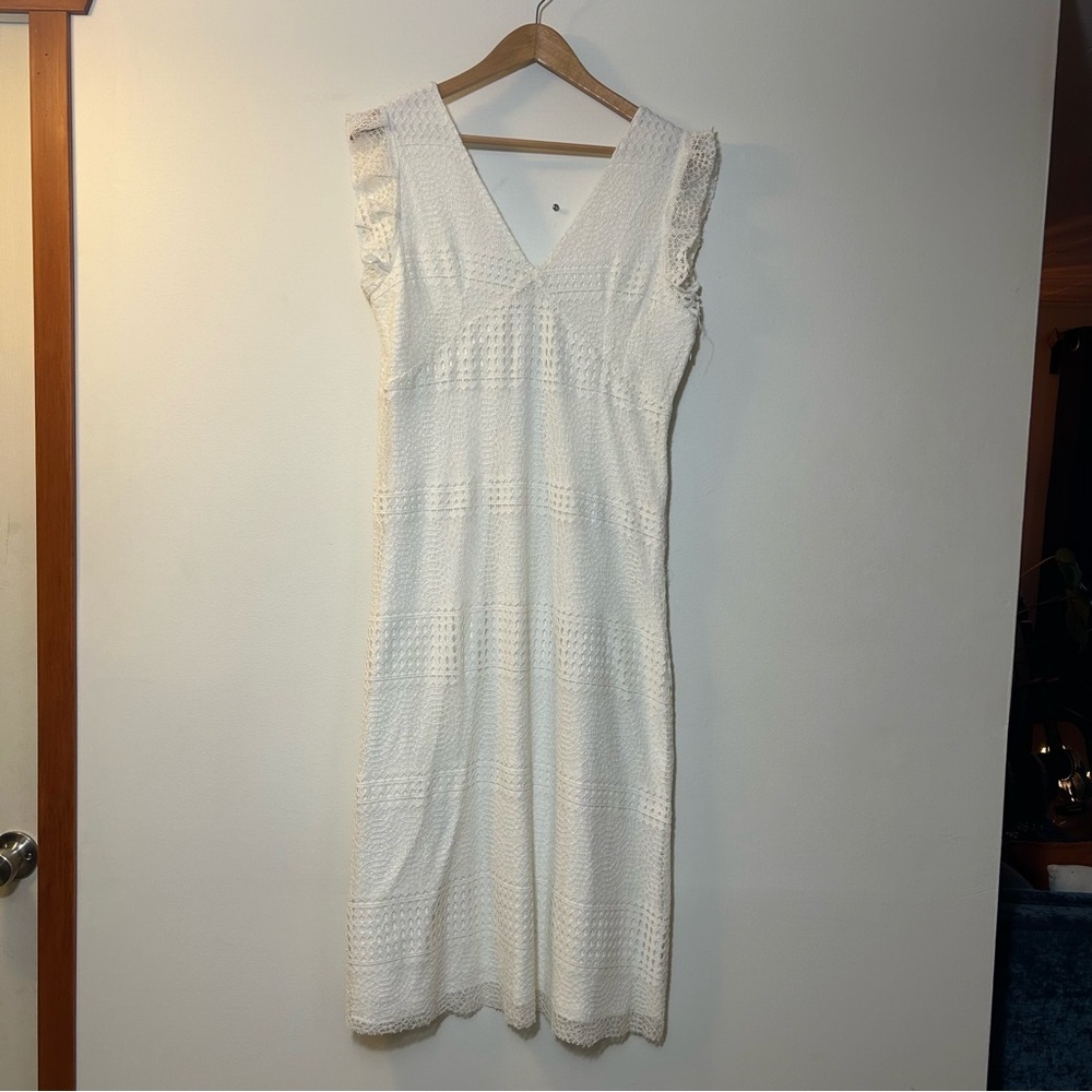 🆕 MANGO | White Lace Sheath Dress with Flutter Sleeves Size Medium